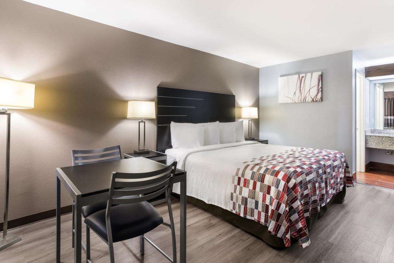 Red Roof Inn & Suites Athens, Al Eksteriør bilde