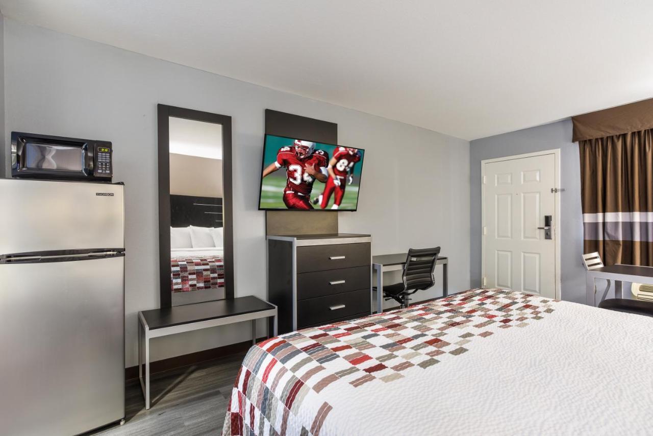 Red Roof Inn & Suites Athens, Al Eksteriør bilde